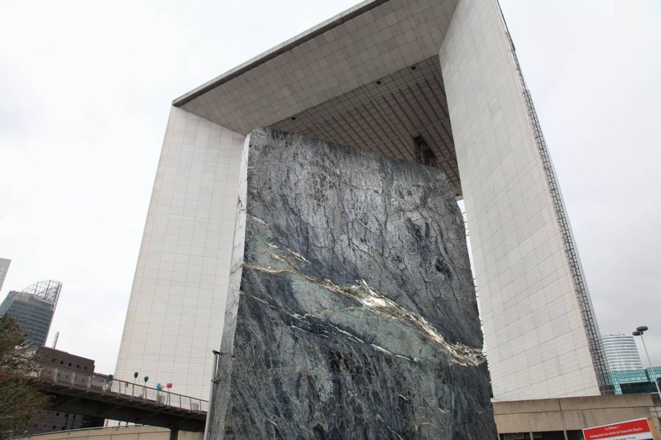 L'Arche de la Défense et dalle de marbre